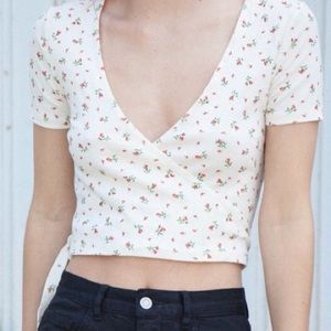 Brandy Melville Rae tie Top
